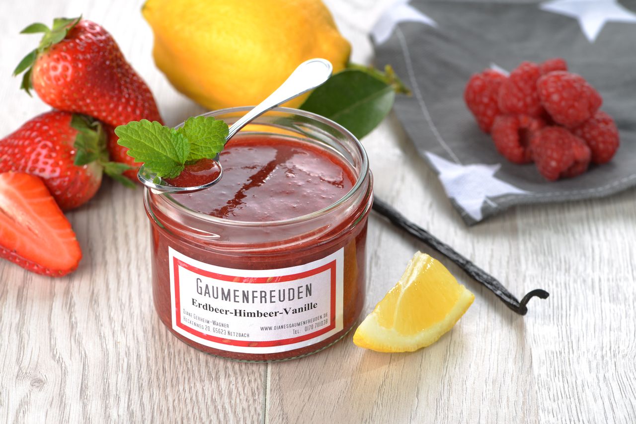 Erdbeer Himbeer Vanille Marmelade Zuckerfrei durch Birkenzucker ersetzt